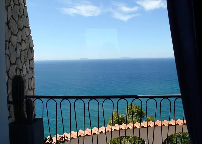 Bed & Breakfast Claro De Lua Circeo 4*