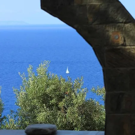 Bed & Breakfast Claro De Lua Circeo 4*