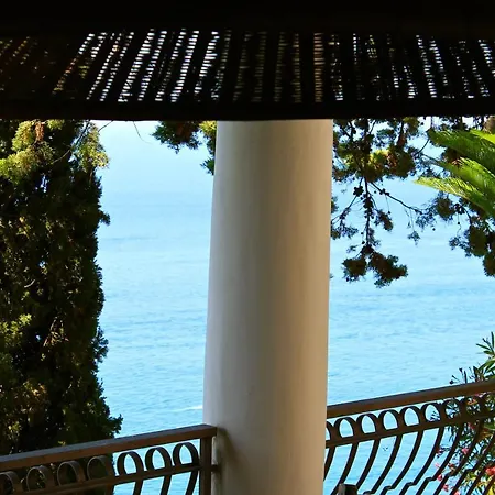 Claro De Lua Circeo 4*