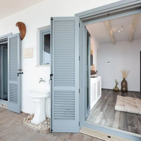 Claro De Lua Circeo Bed & Breakfast