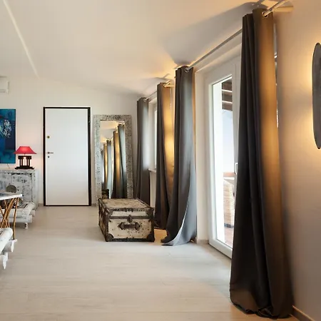 Claro De Lua Circeo 4*