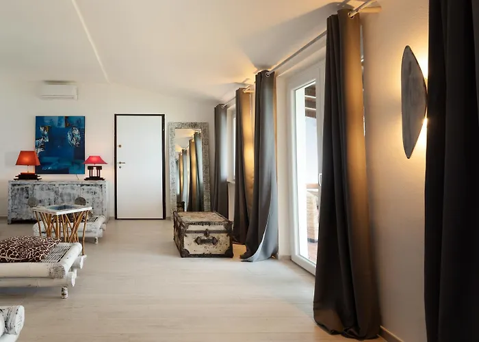 Claro De Lua Circeo 4*