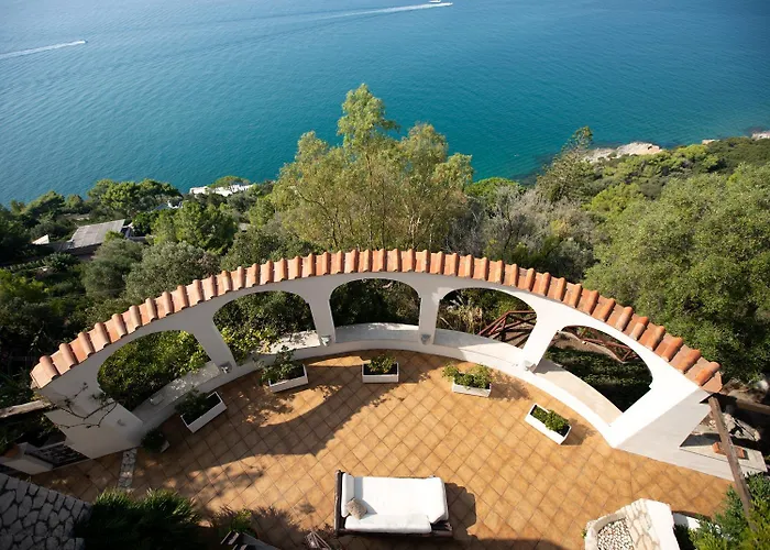 Claro De Lua Circeo 4*